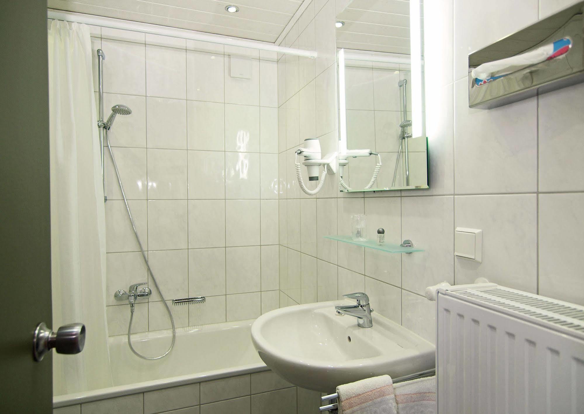 Waldhotel Felsenkeller Bad Iburg Bagian luar foto